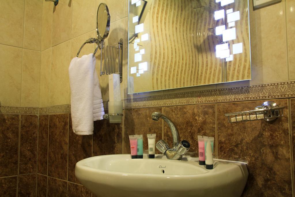 Maskan Al Dyafah Hotel Apartments Дамам Стая снимка